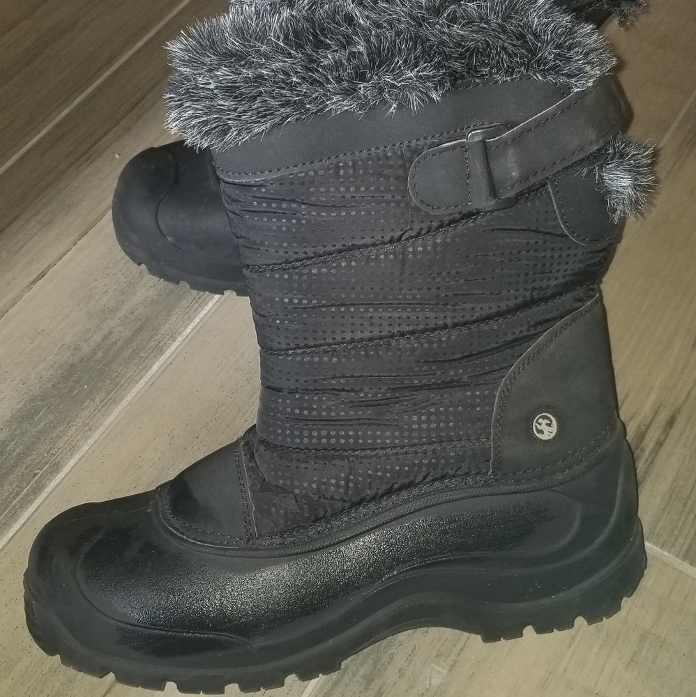 Northside womans boots size 10
